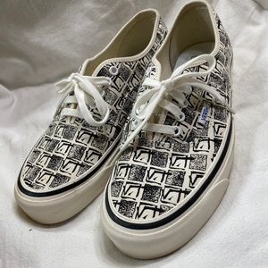 NWOT vans ultra Cush